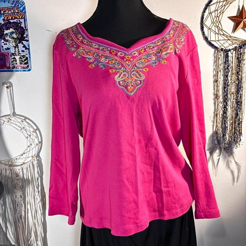 ✨ Feminine Fuchsia Embroidered Blouse ✨